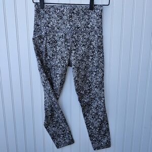 Athleta Black and White Patterned Leggings Sz M